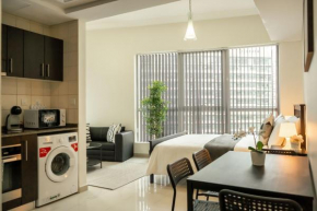 HiGuests - Comfortable studio with great view in Bay Central!
